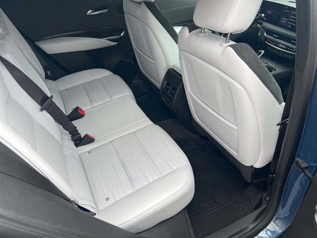 Used 2025 Cadillac XT4 Sport image 57