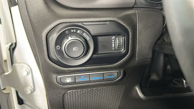 Used 2023 Jeep Wrangler Unlimited w/ Cold Weather Group AWD/4WD image 19