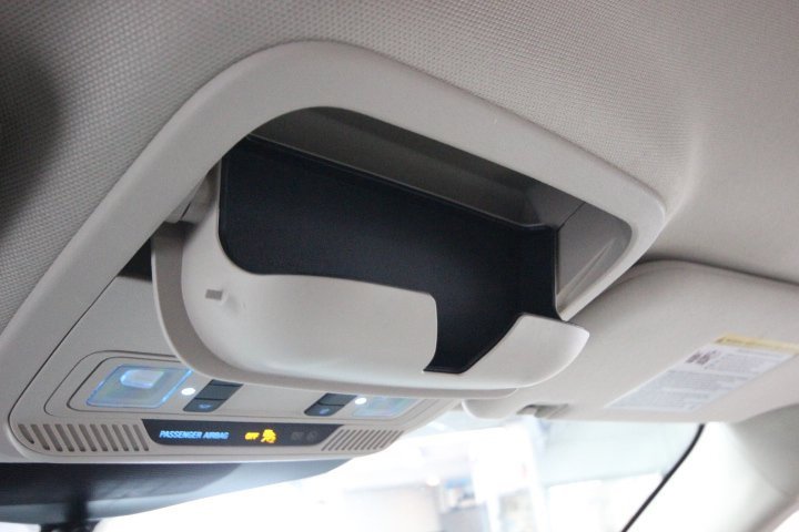 Used 2022 Ford Explorer XLT w/ Equipment Group 202A image 29