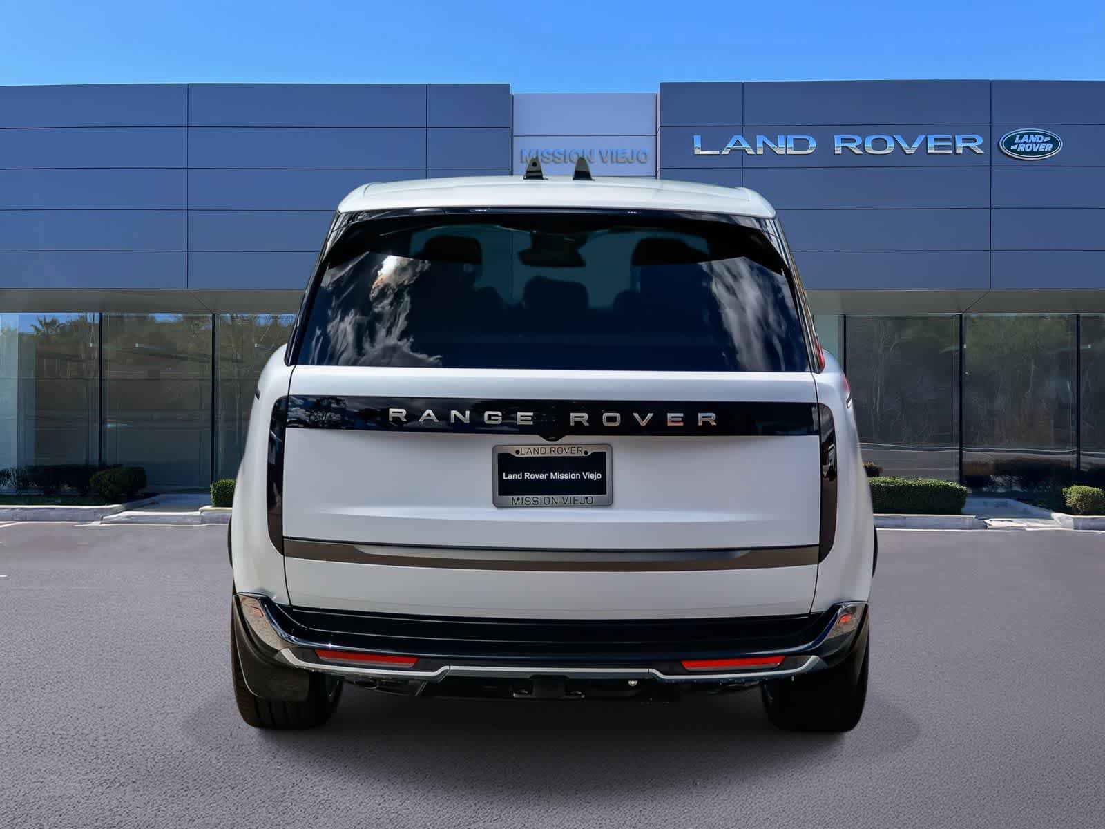 New 2026 Land Rover Range Rover Long Wheelbase SE image 5