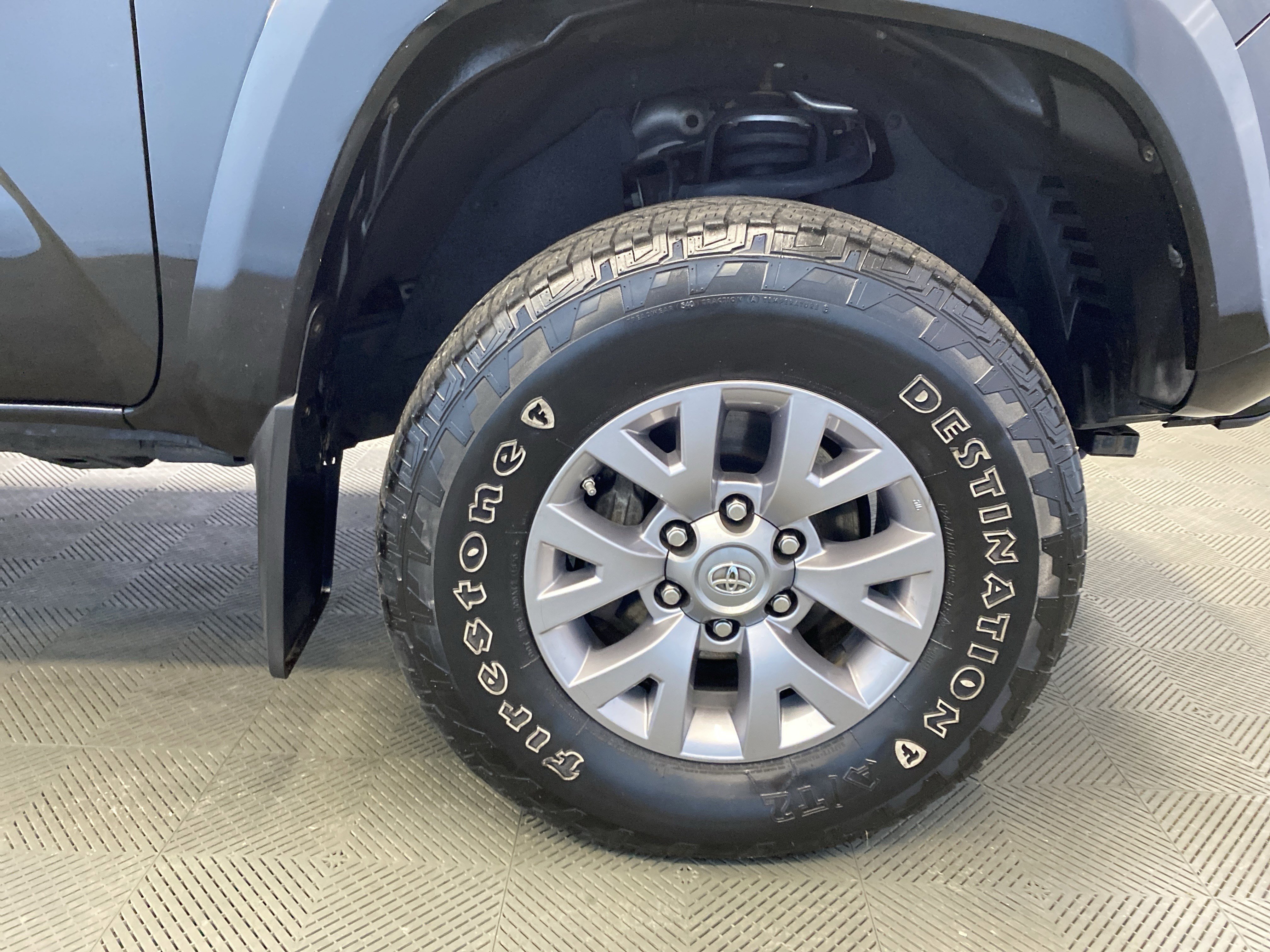 Used 2017 Toyota Tacoma 4x4 Access Cab image 38