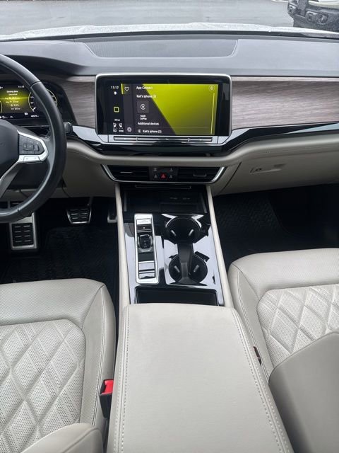 Used 2024 Volkswagen Atlas SEL Premium R-Line image 29