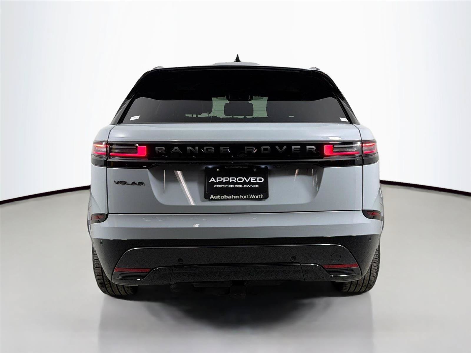 Certified 2026 Land Rover Range Rover Velar Dynamic SE AWD/4WD image 6