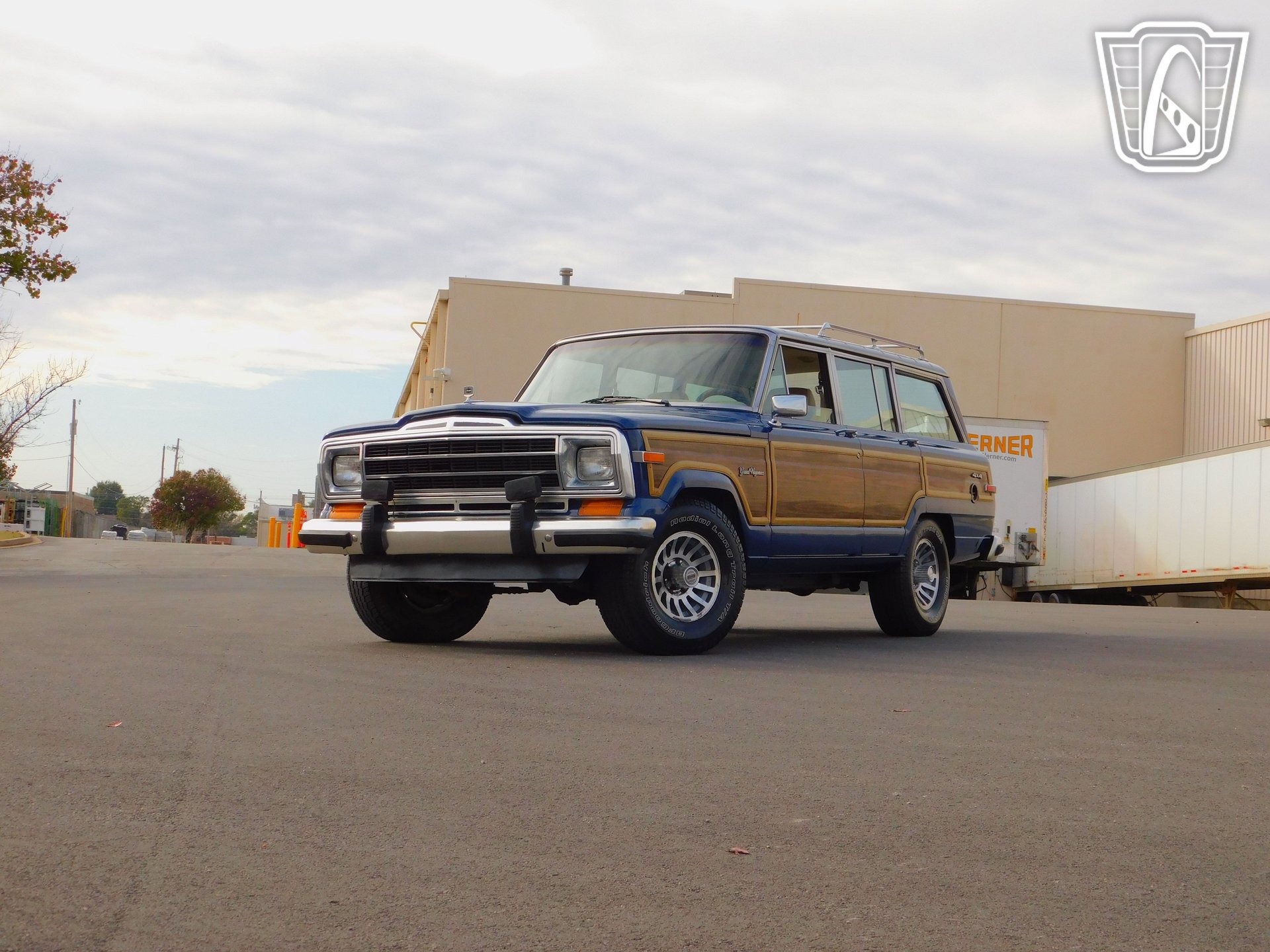 Used 1989 Jeep Grand Wagoneer AWD/4WD image 3
