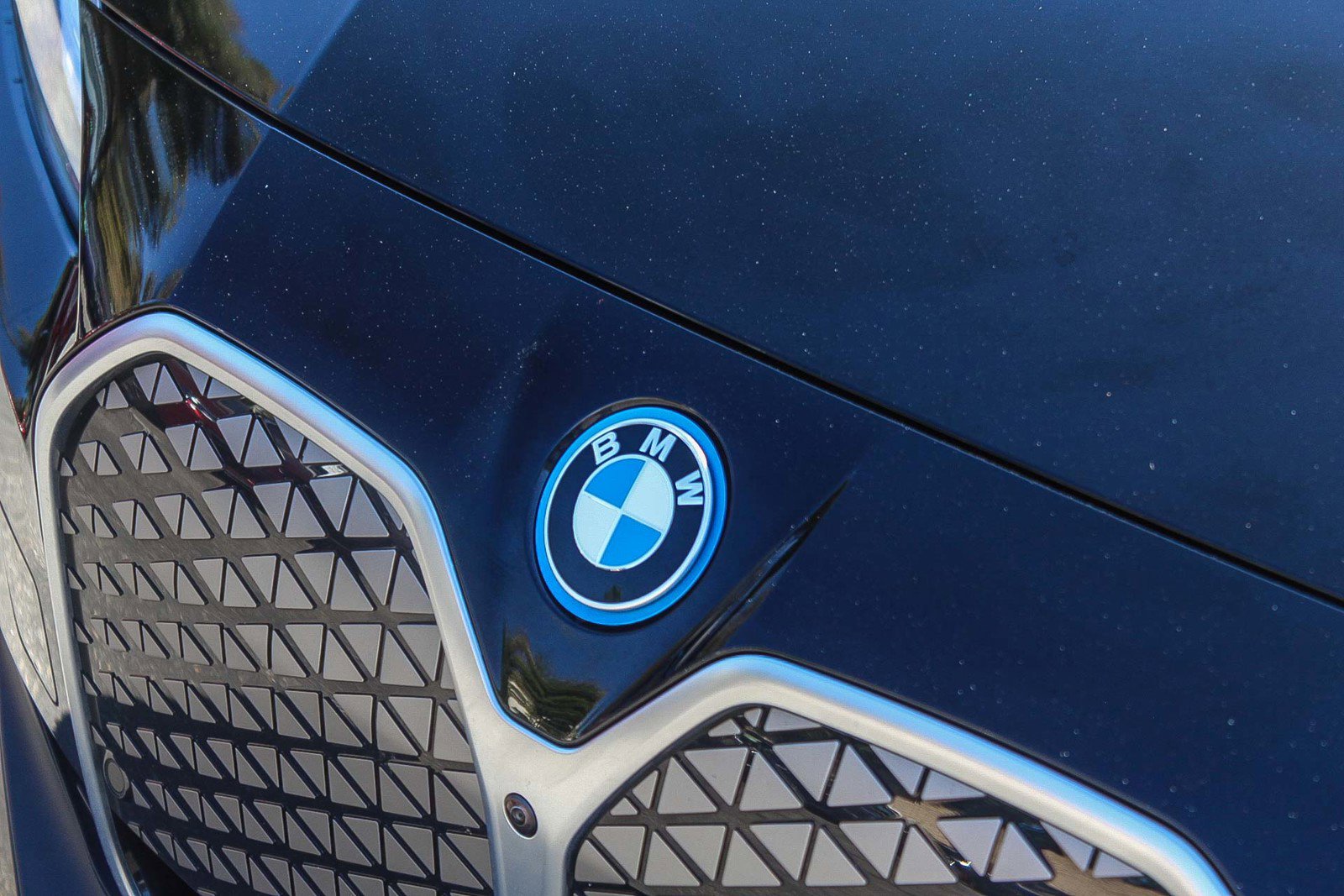 Certified 2025 BMW i4 eDrive40 w/ M Sport Package image 9