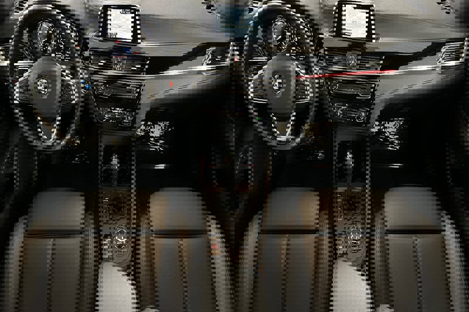 Used 2019 BMW X2 sDrive28i image 3