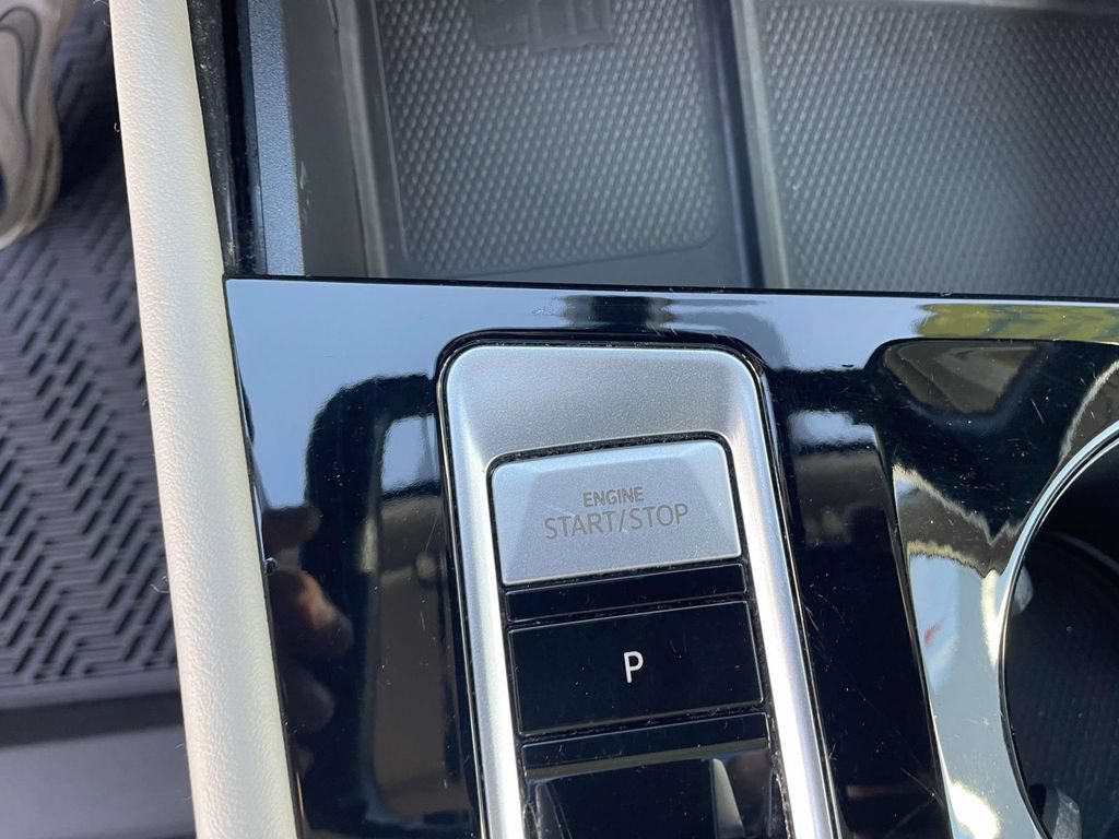 Certified 2024 Volkswagen Atlas SEL Premium R-Line AWD/4WD image 32