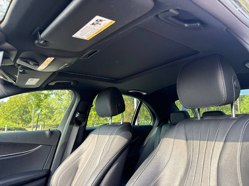 Used 2022 Mercedes-Benz E 350 Sedan image 31