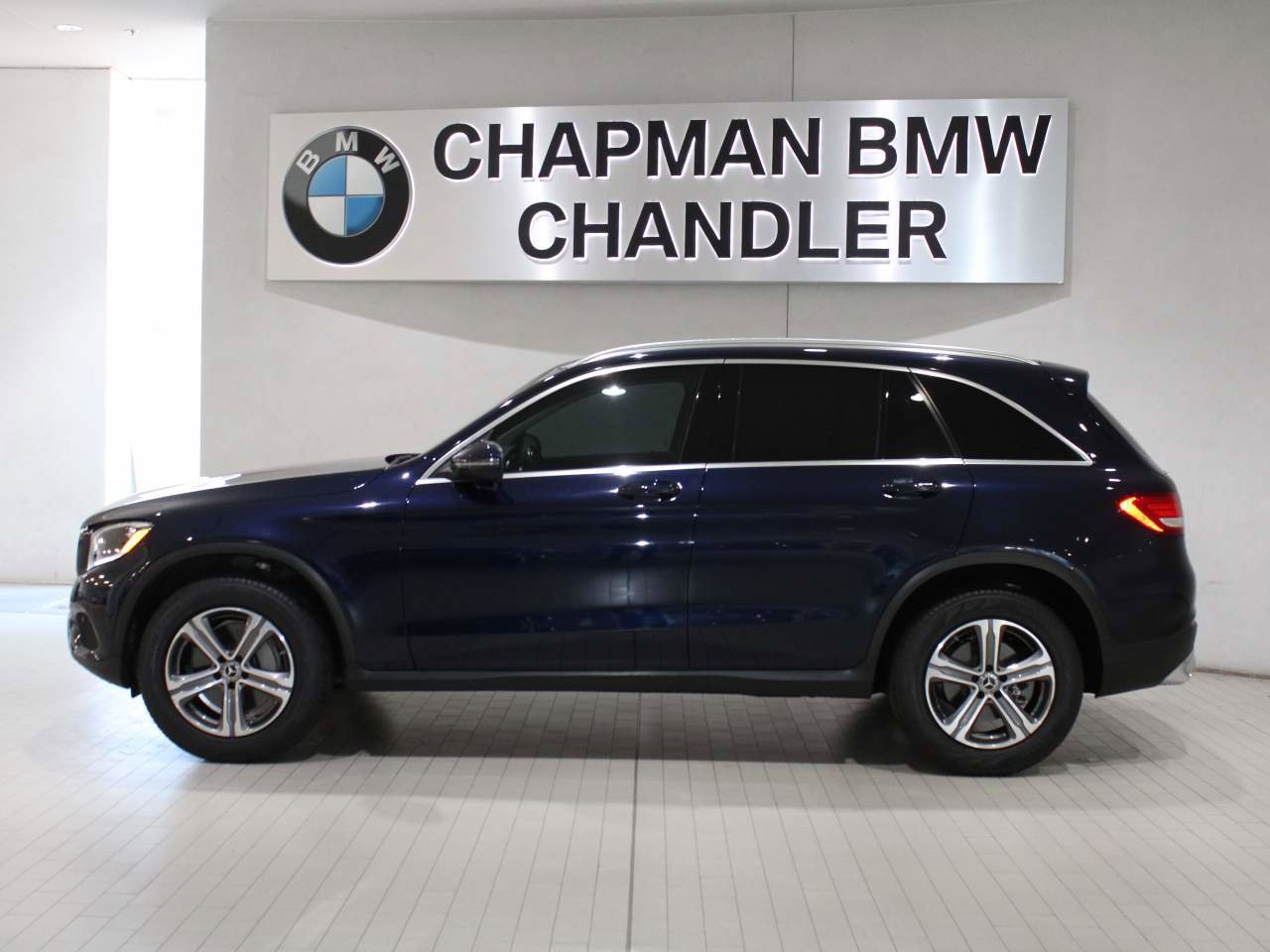 Used 2019 Mercedes-Benz GLC 300 image 3