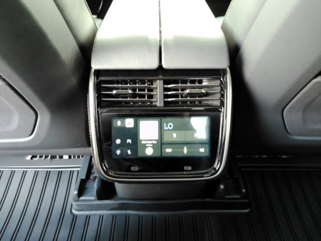 Used 2022 Rivian R1T Adventure AWD/4WD image 29