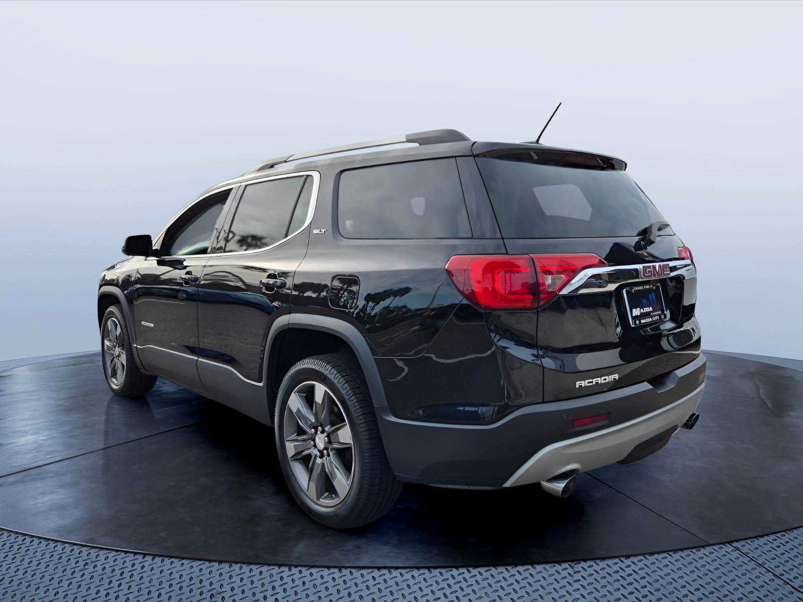 Used 2017 GMC Acadia SLT FWD image 7
