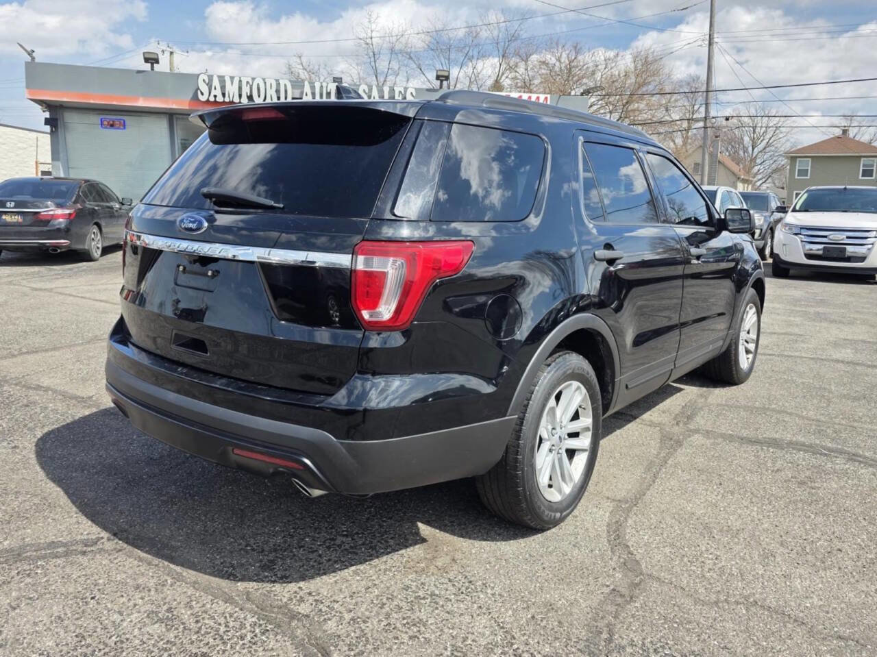 Used 2017 Ford Explorer FWD image 11