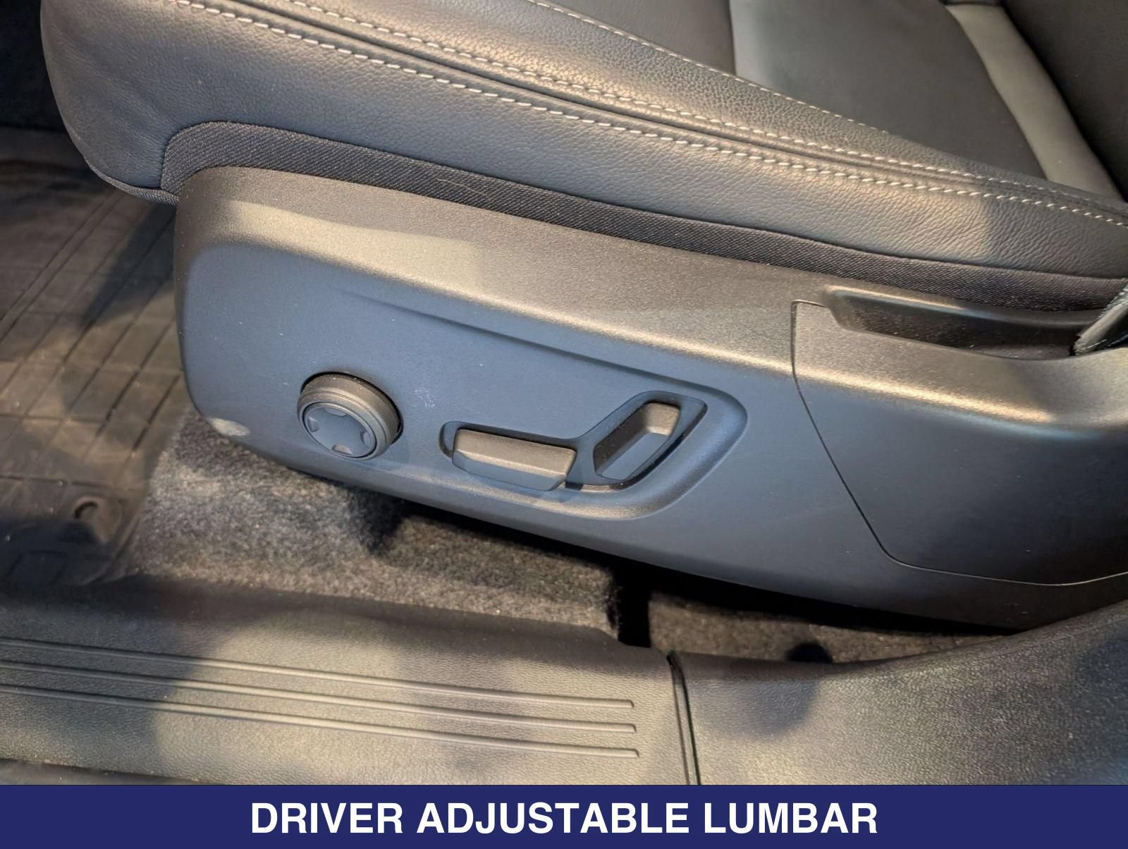 New 2026 Volvo XC40 B5 Core w/ Protection Package Premier AWD/4WD image 11
