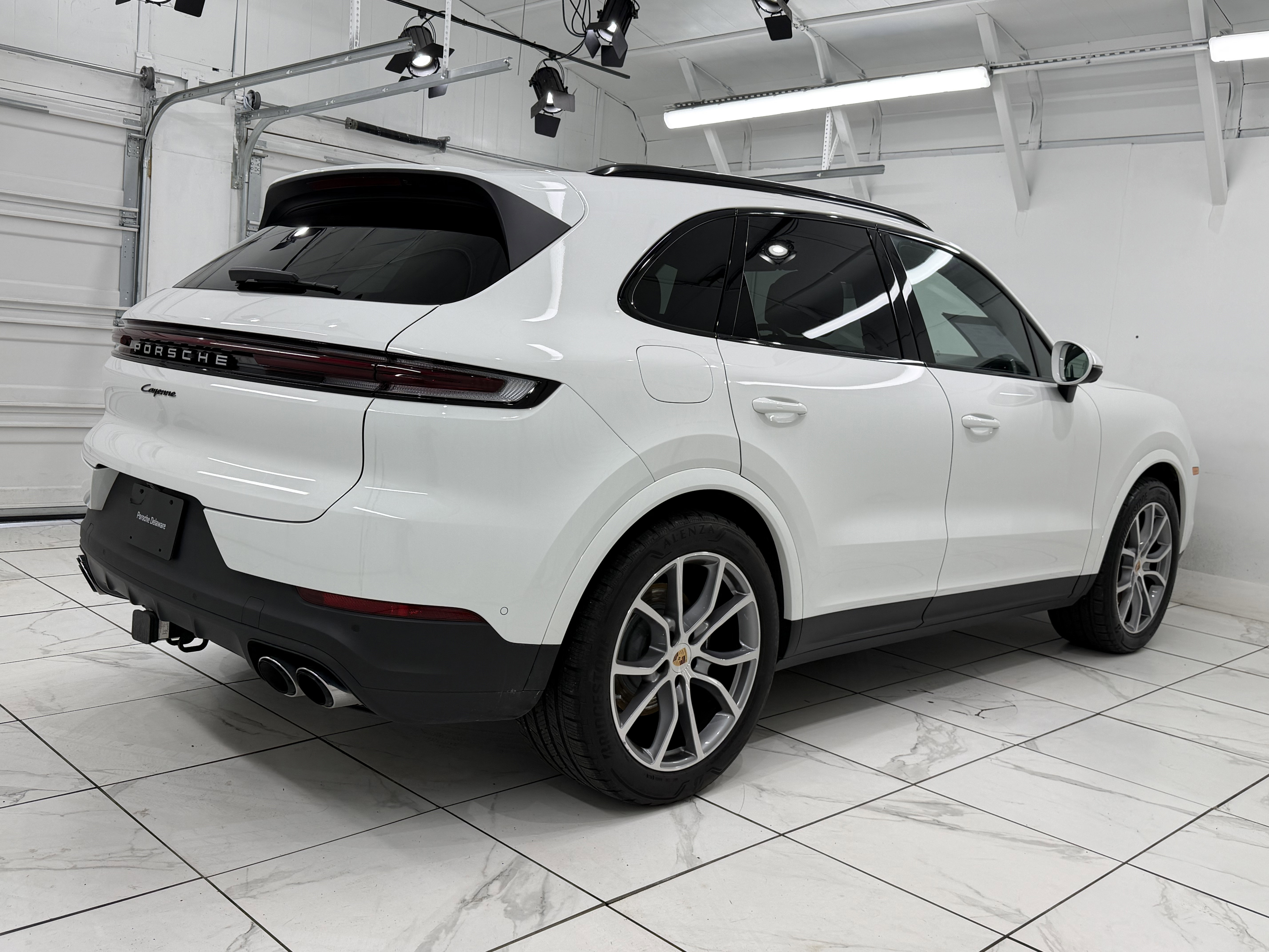 Certified 2025 Porsche Cayenne image 11