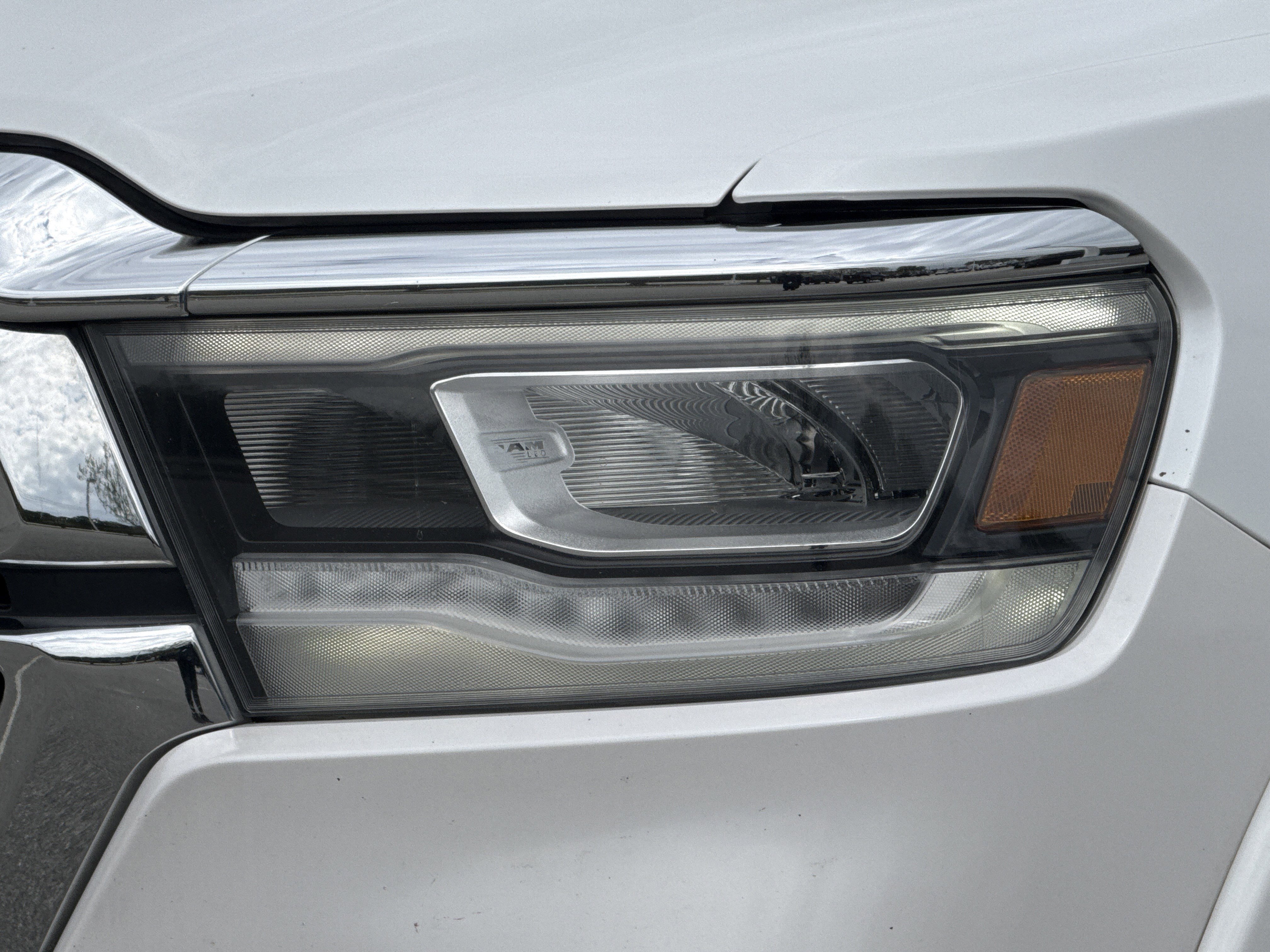 Used 2019 RAM 1500 Laramie image 5