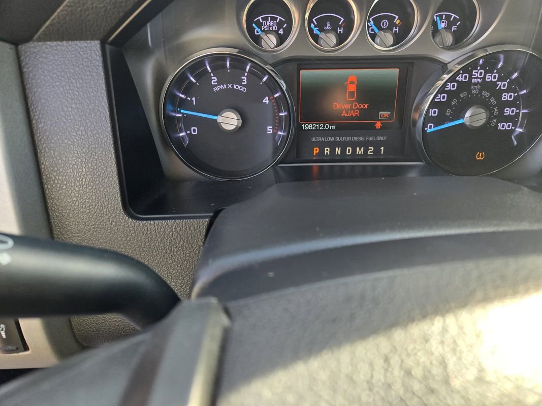 Used 2015 Ford F250 Lariat w/ Lariat Ultimate Package image 17