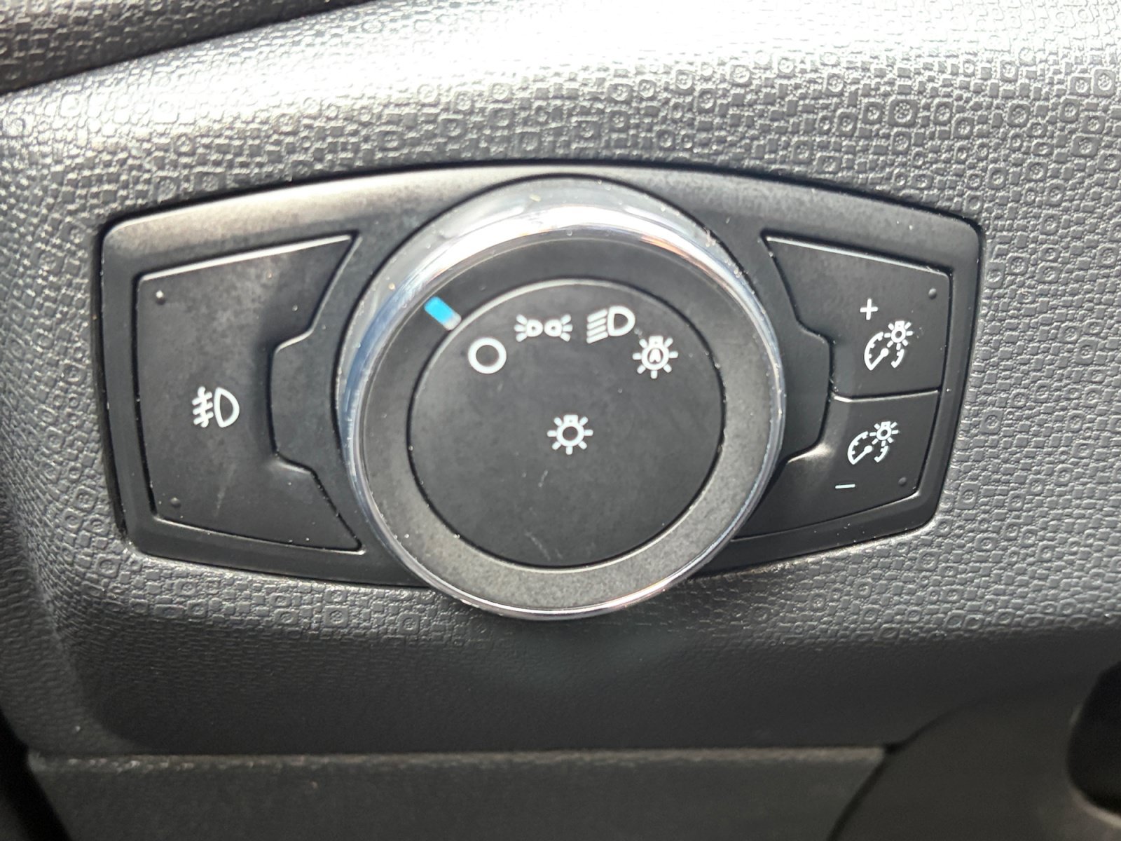 Used 2020 Ford EcoSport SE FWD image 13