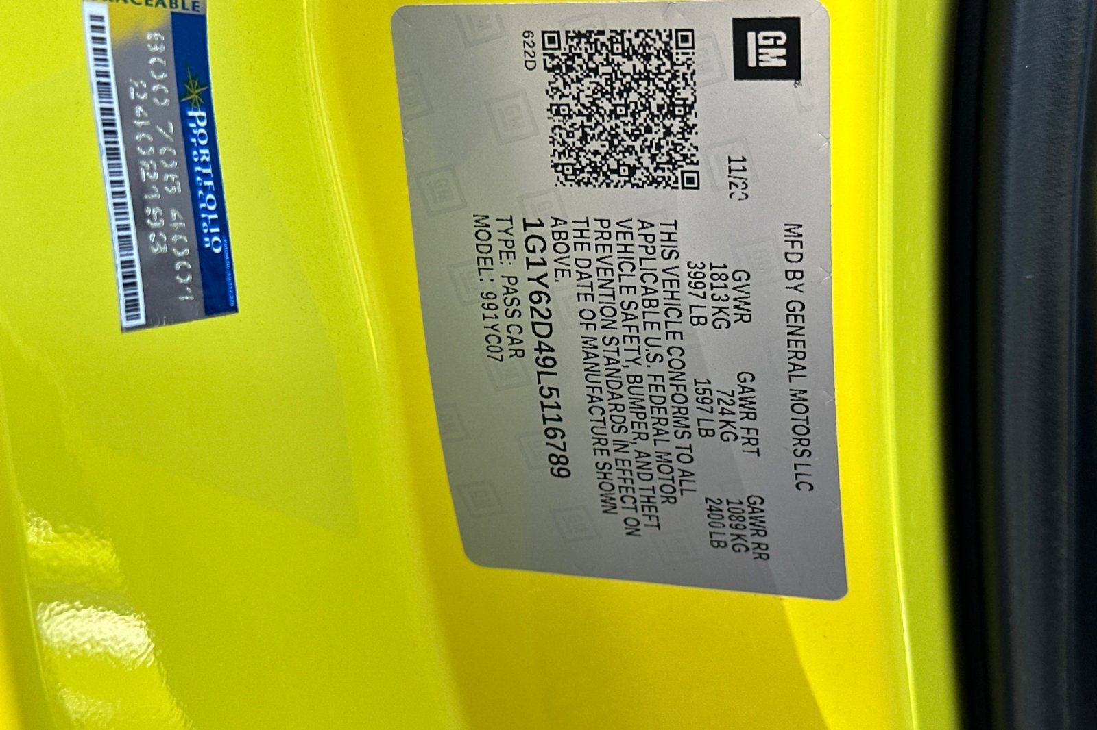 Used 2020 Chevrolet Corvette Stingray Coupe w/ Engine Appearance Package image 32