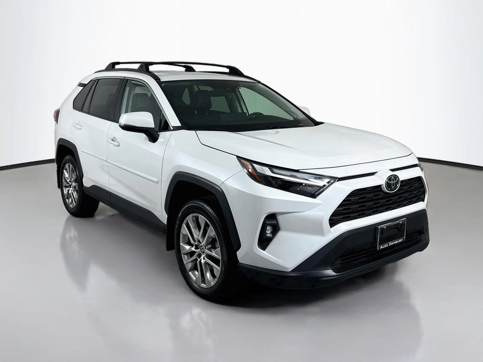 Used 2023 Toyota RAV4 XLE Premium AWD/4WD image 7
