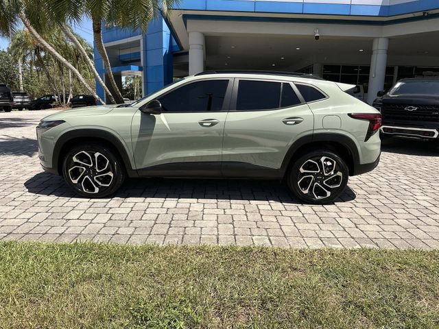 Used 2024 Chevrolet Trax RS FWD image 31