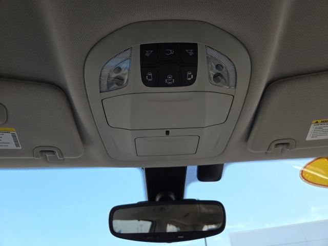 Used 2017 Chrysler Pacifica Touring-L FWD image 21