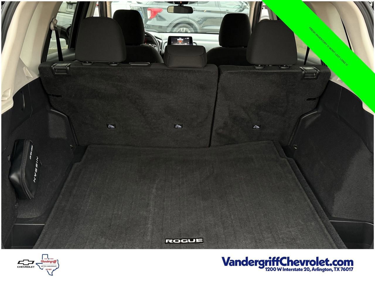 Used 2025 Nissan Rogue SV FWD image 26