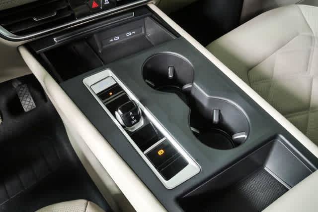Certified 2025 Volkswagen Atlas SE FWD image 16