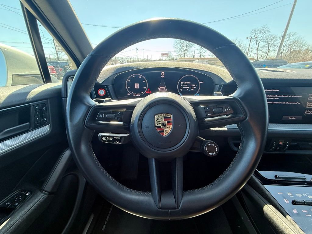 Used 2024 Porsche Cayenne image 31