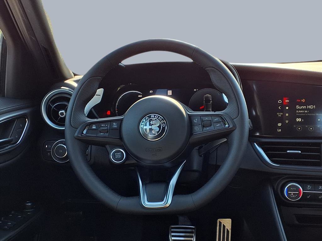 New 2025 Alfa Romeo Giulia image 13