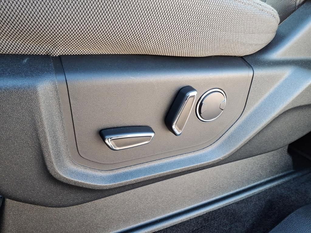 Used 2018 Ford F150 XLT w/ Equipment Group 302A Luxury image 10