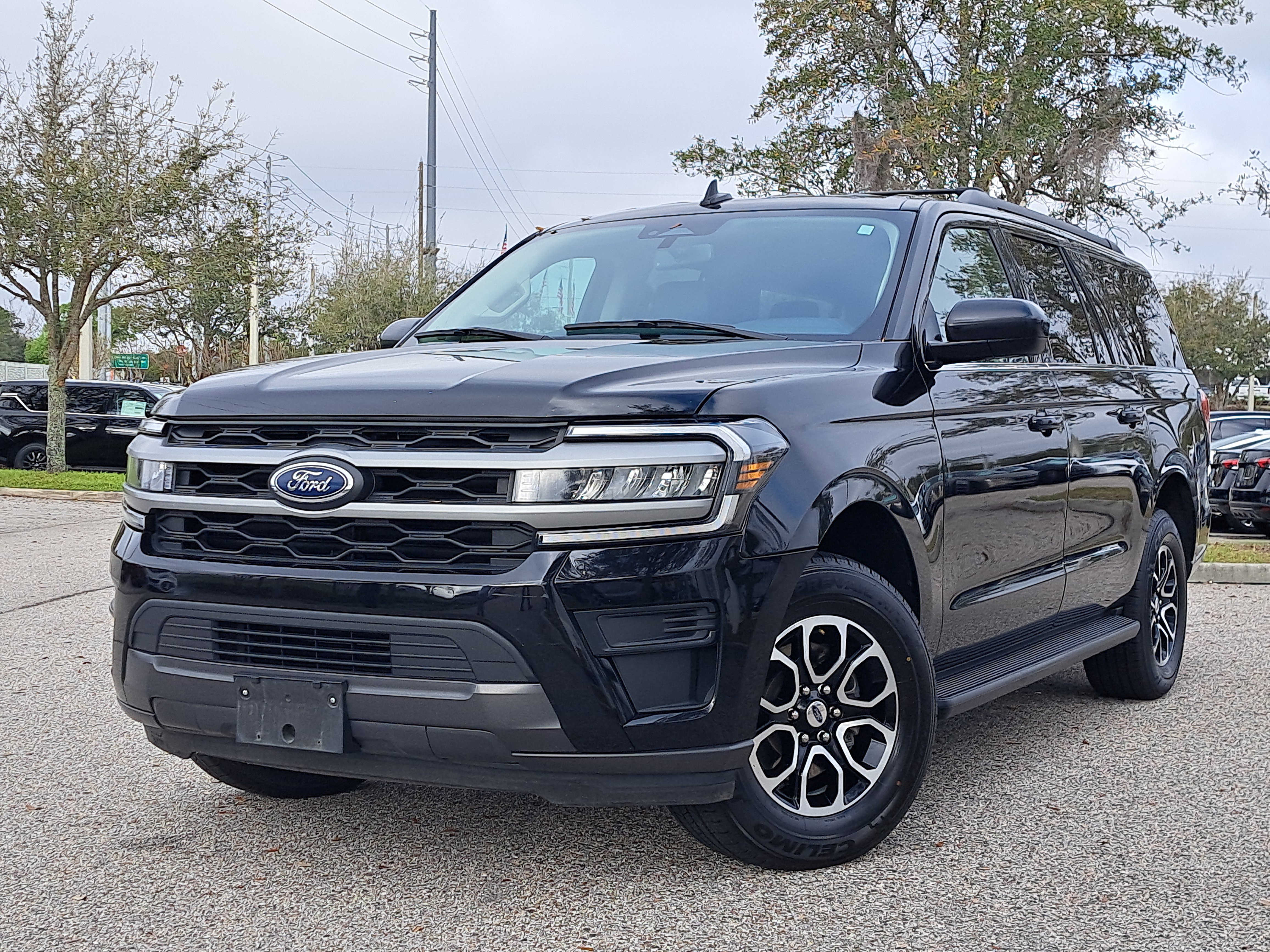 Used 2024 Ford Expedition Max XLT AWD/4WD image 33