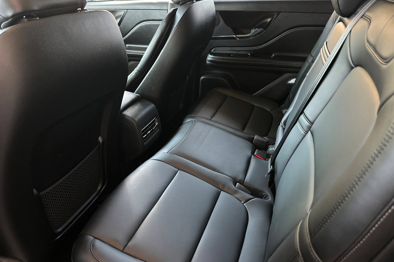 Certified 2025 Lincoln Corsair FWD image 11