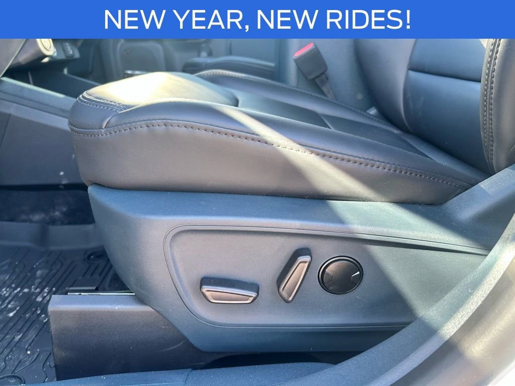 New 2026 Ford Maverick Lariat w/ Black Appearance Package image 17