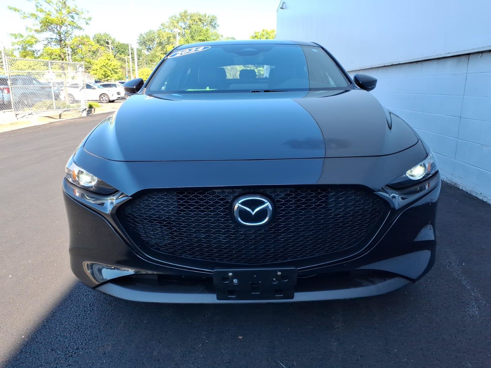 Used 2024 MAZDA MAZDA3 s FWD image 2