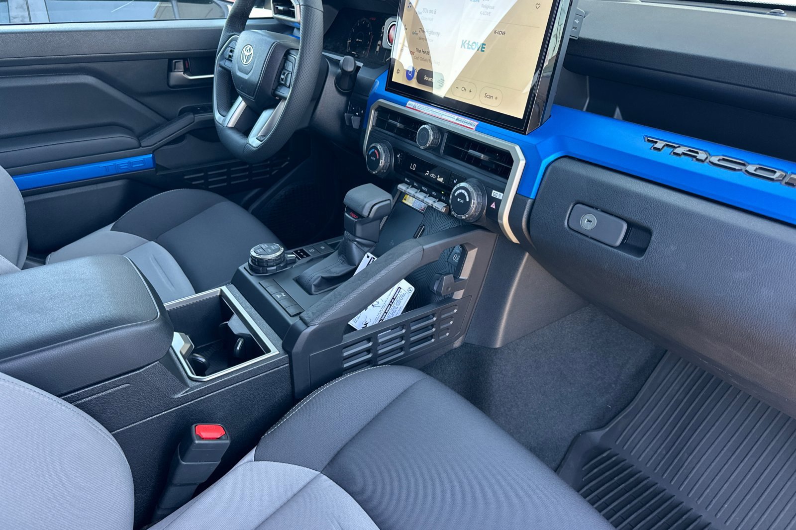 Certified 2026 Toyota Tacoma TRD Off-Road w/ TRD Off Road Upgrade Package AWD/4WD image 15
