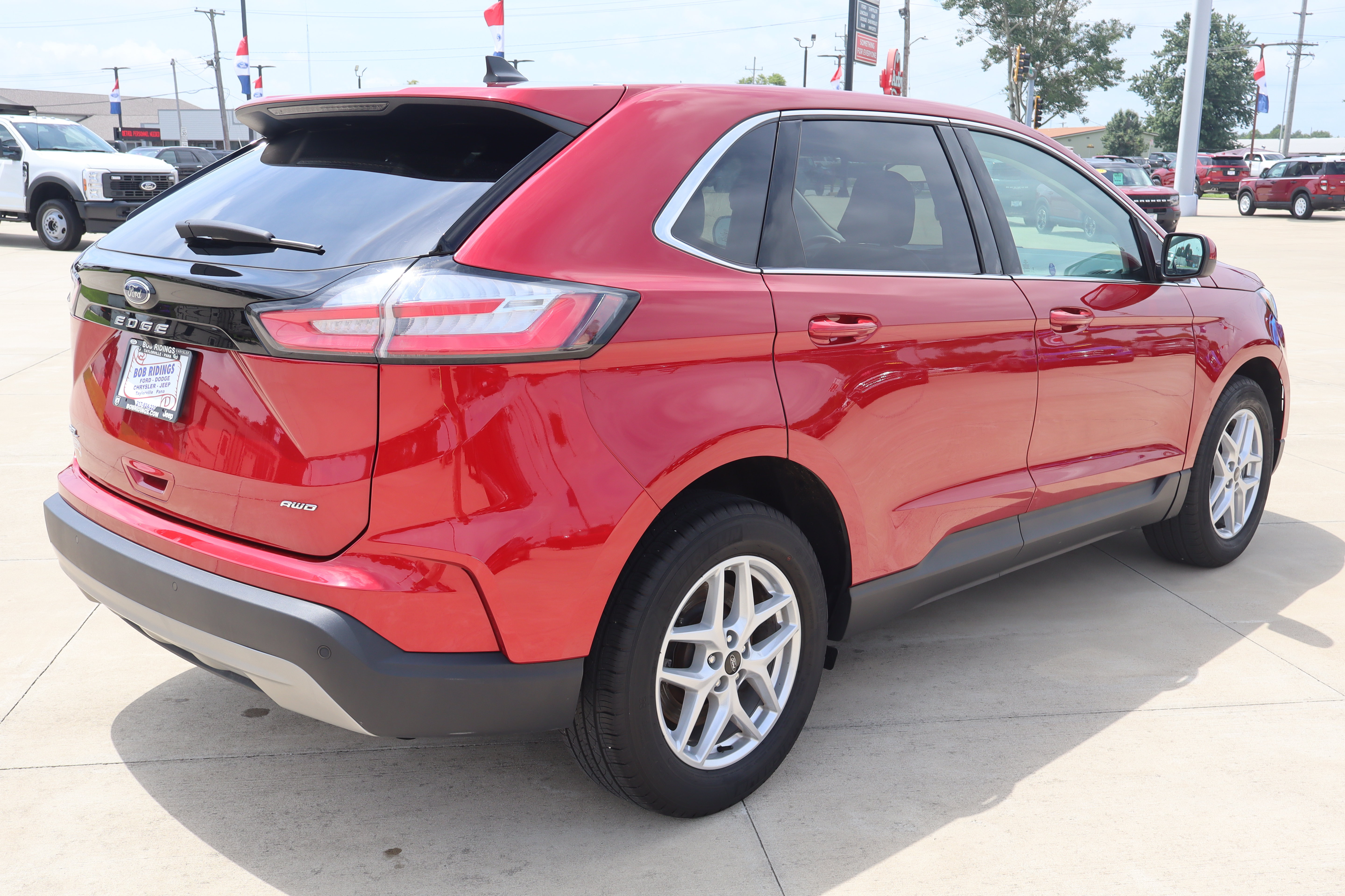 Used 2024 Ford Edge SEL w/ Convenience Package AWD/4WD image 6