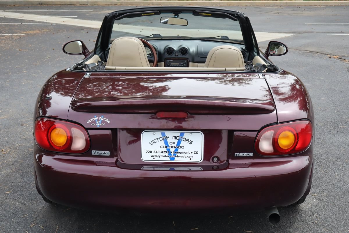 Used 2000 MAZDA MX-5 Miata RWD image 6