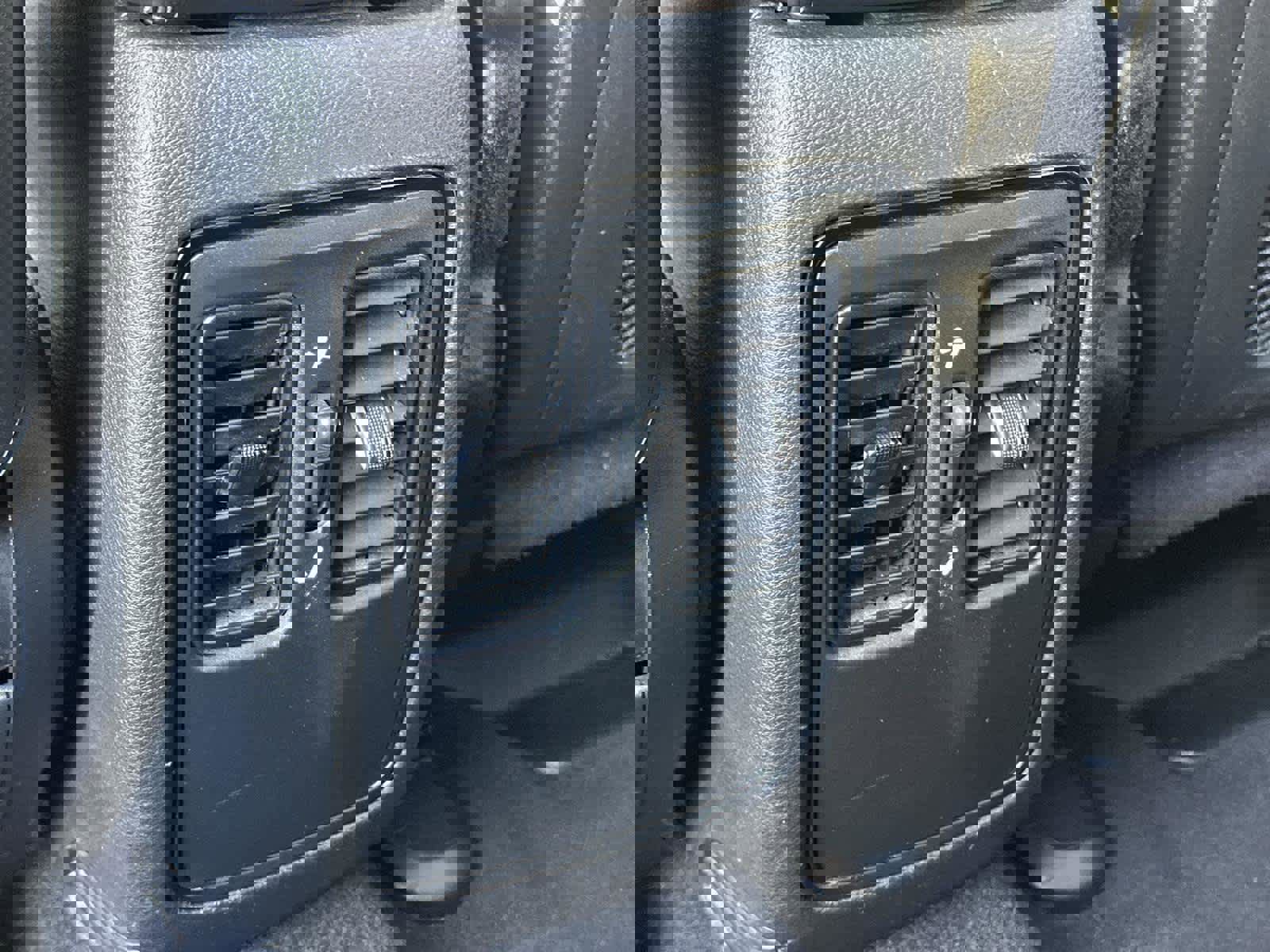 Used 2021 Dodge Durango SXT w/ 3rd Row Seating Group image 30