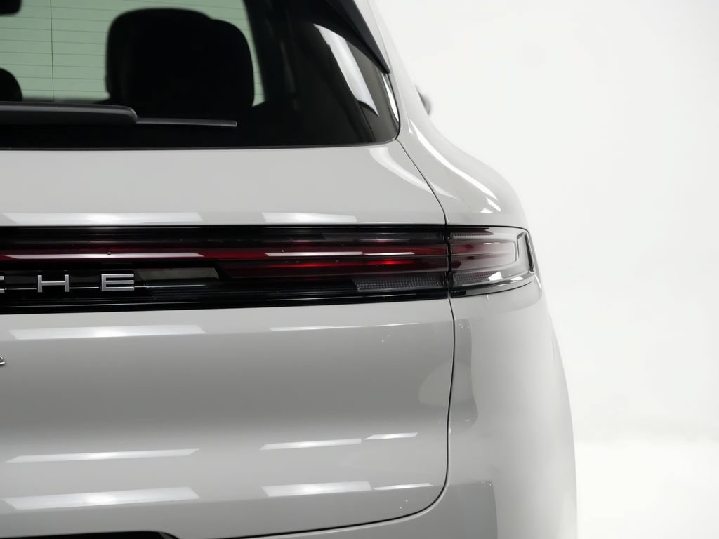 New 2026 Porsche Cayenne AWD/4WD image 12