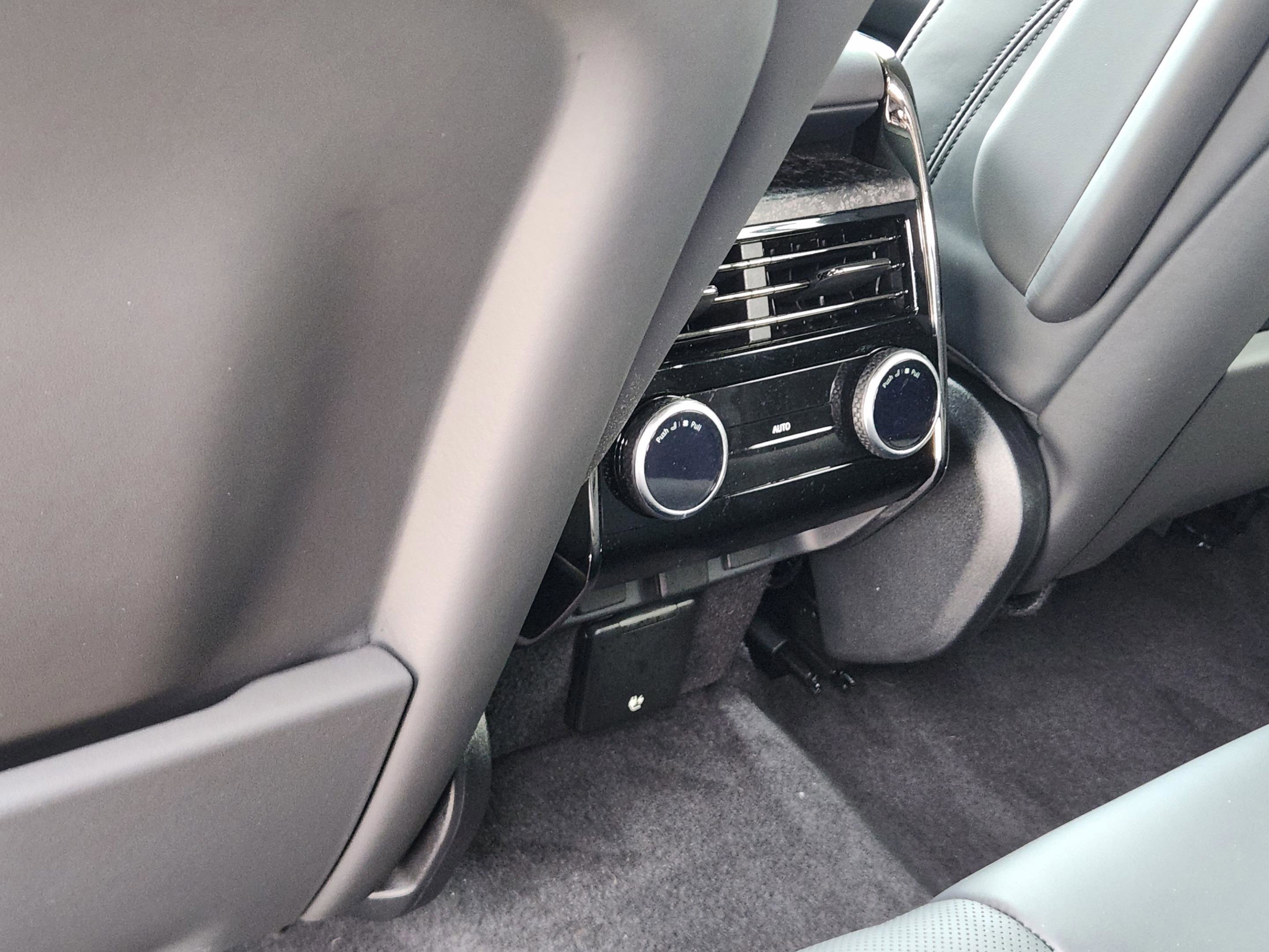 Certified 2025 Land Rover Range Rover Sport Autobiography image 24