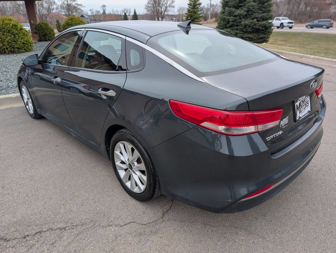 Used 2016 Kia Optima EX image 7