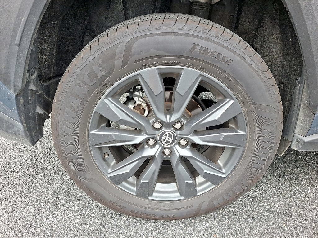 Used 2026 Toyota RAV4 XLE Premium AWD/4WD image 8
