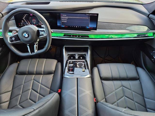 Certified 2025 BMW 760i xDrive w/ Executive Package AWD/4WD image 18