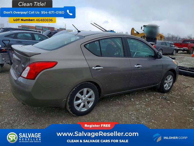 Used 2014 Nissan Versa SV w/ Convenience Package FWD image 4