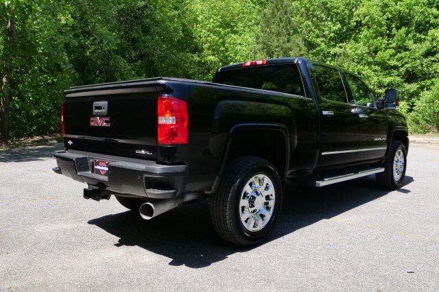 Used 2017 GMC Sierra 2500 Denali w/ Duramax Plus Package image 20