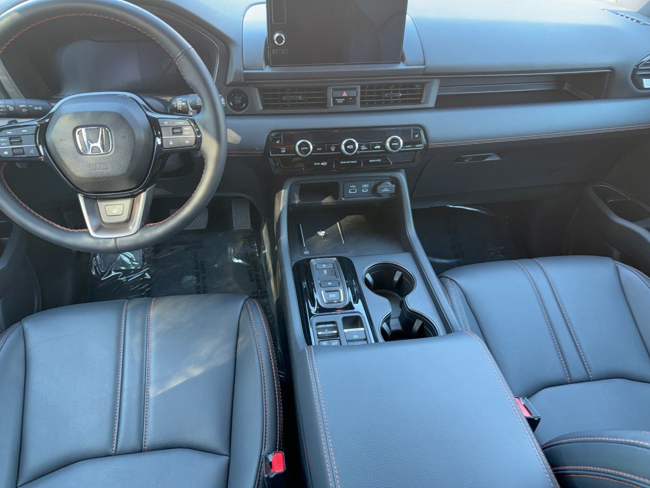 Certified 2025 Honda Pilot TrailSport image 17