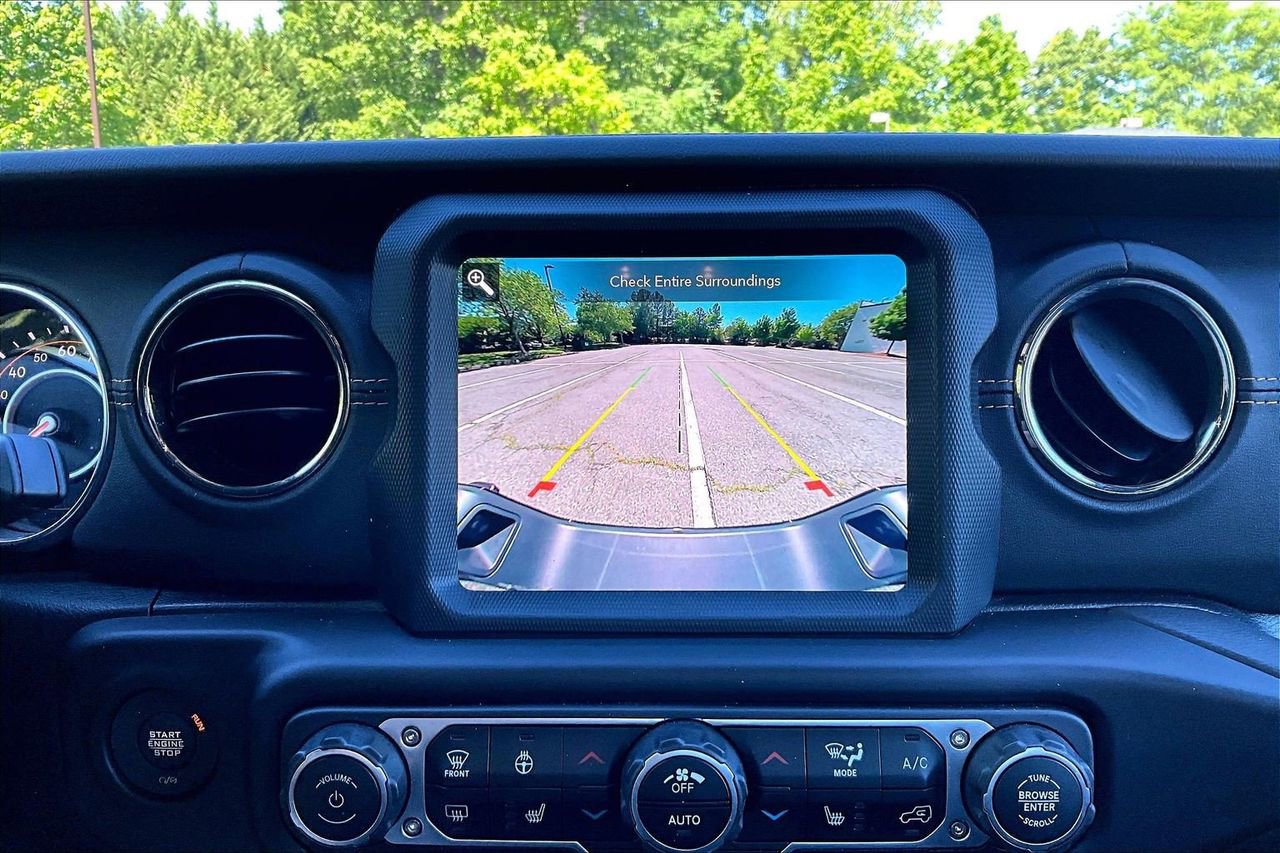 Certified 2023 Jeep Gladiator Overland AWD/4WD image 14