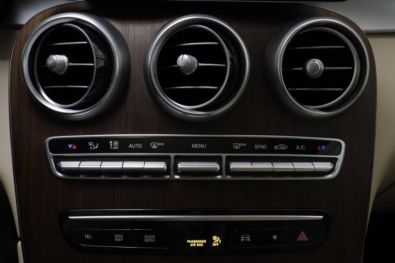 Used 2021 Mercedes-Benz GLC 300 4MATIC image 12