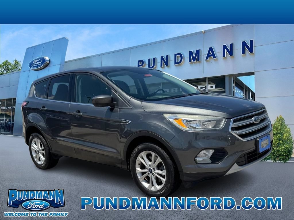 Used 2017 Ford Escape SE AWD/4WD image 1