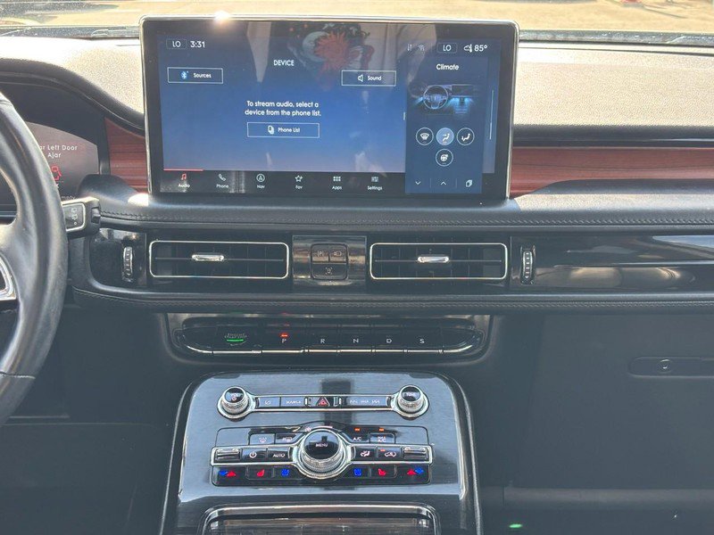 Certified 2022 Lincoln Nautilus Reserve w/ Luxury Package AWD/4WD image 13